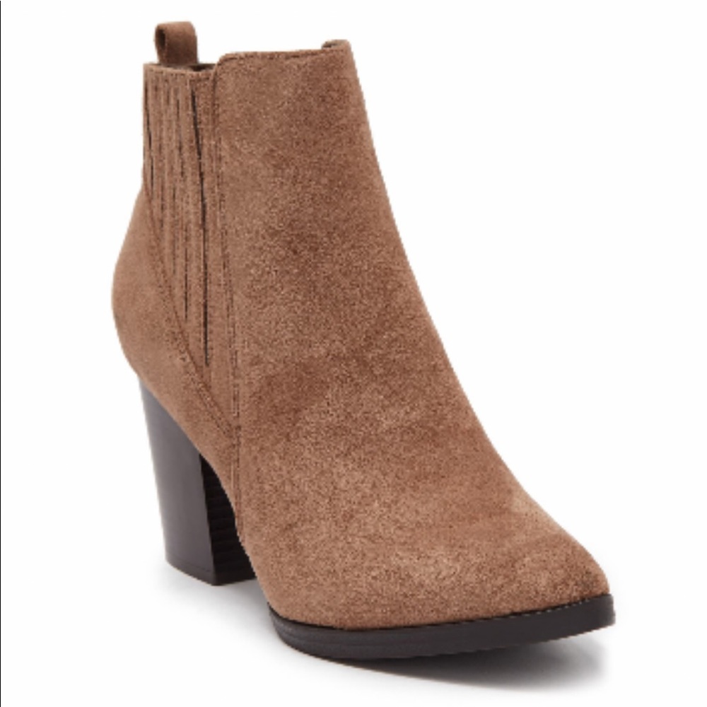 3 inch Block heal booties has zipper on the side